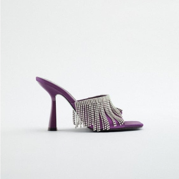 ZARA SPARKLY HEELED SANDALS
Purple 1/3800/810/080/39 size 8 - Picture 1 of 3